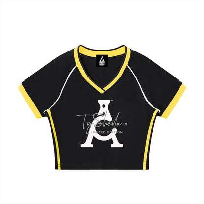 ARĒTÉ™ Contrast Trim V-Neck Crop T-Shirt